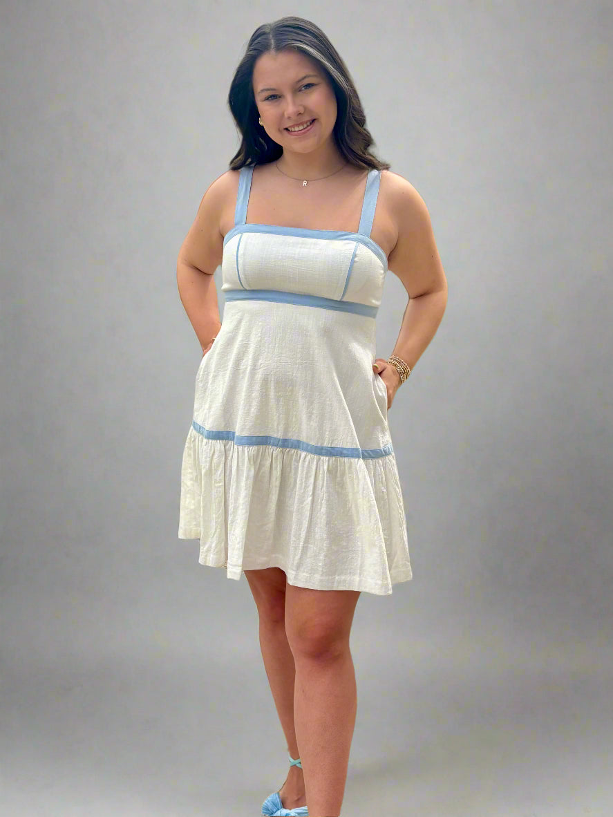 FIT AND FLARE CONTRAST DRESS WITH BACK BOW