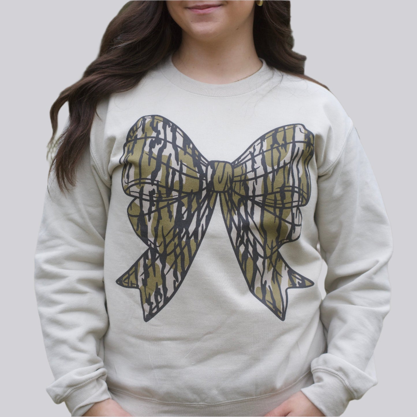 Camo Bow / Sweatshirt (Sand Color)