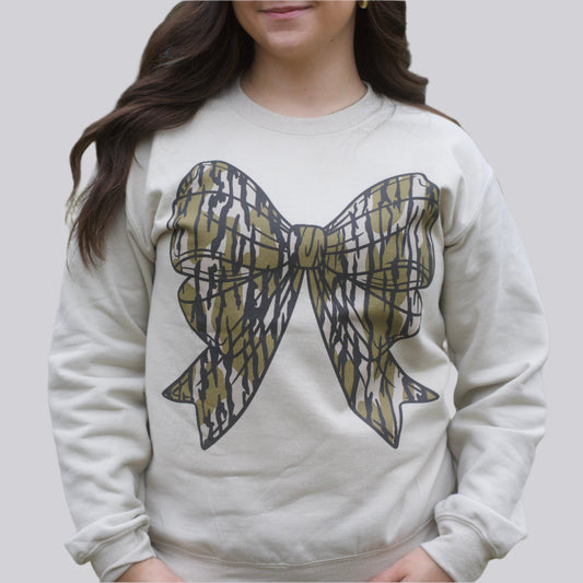 Camo Bow / Sweatshirt (Sand Color)